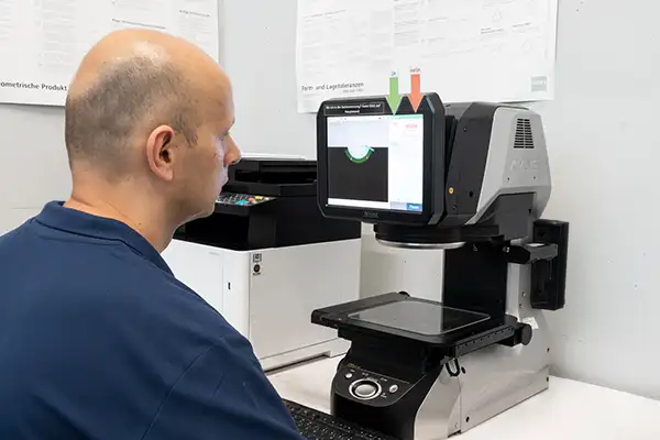 In-process measurement procedures supporting quality control in CNC manufacturing